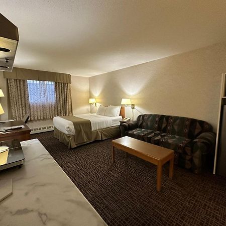 Coast Fort St John Hotel Fort St. John Экстерьер фото