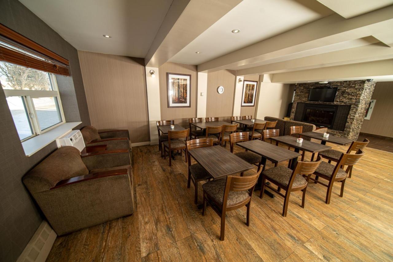 Coast Fort St John Hotel Fort St. John Экстерьер фото