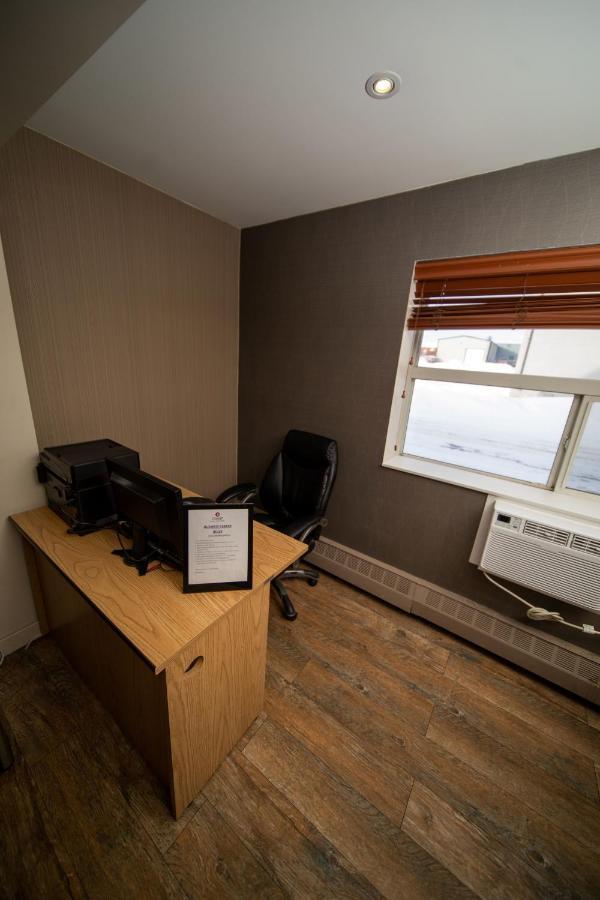 Coast Fort St John Hotel Fort St. John Экстерьер фото