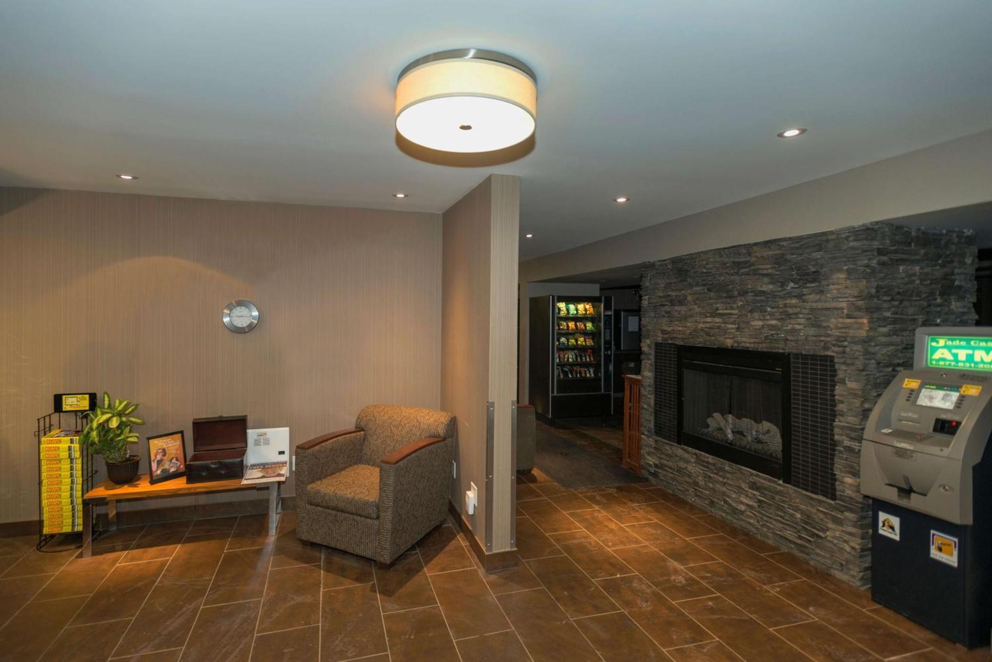 Coast Fort St John Hotel Fort St. John Экстерьер фото