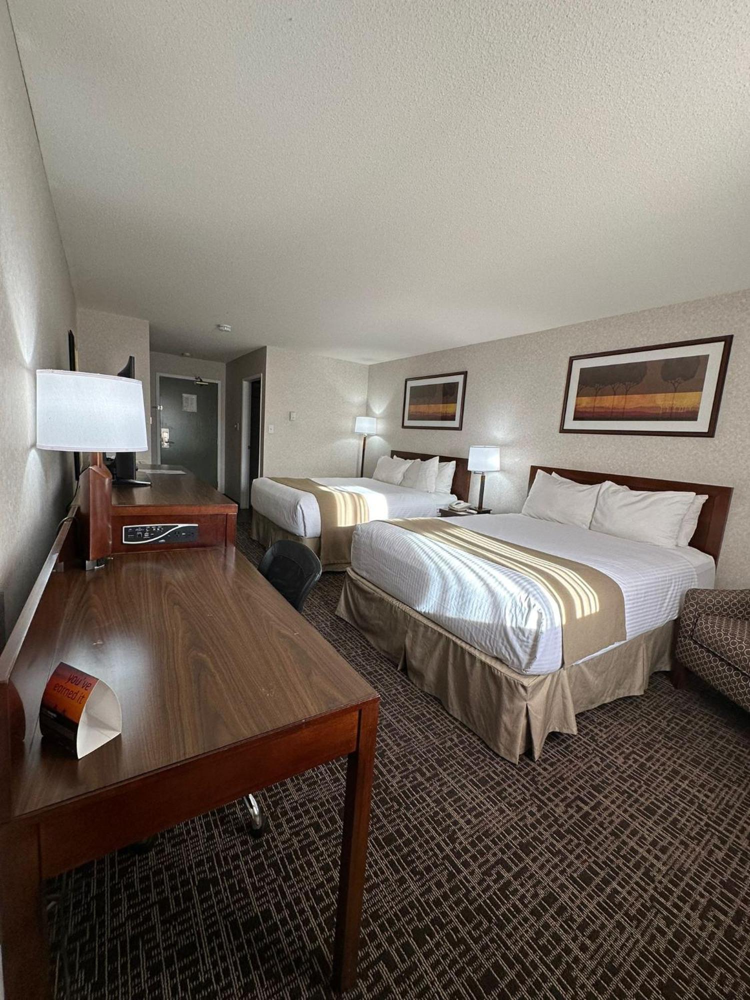 Coast Fort St John Hotel Fort St. John Экстерьер фото