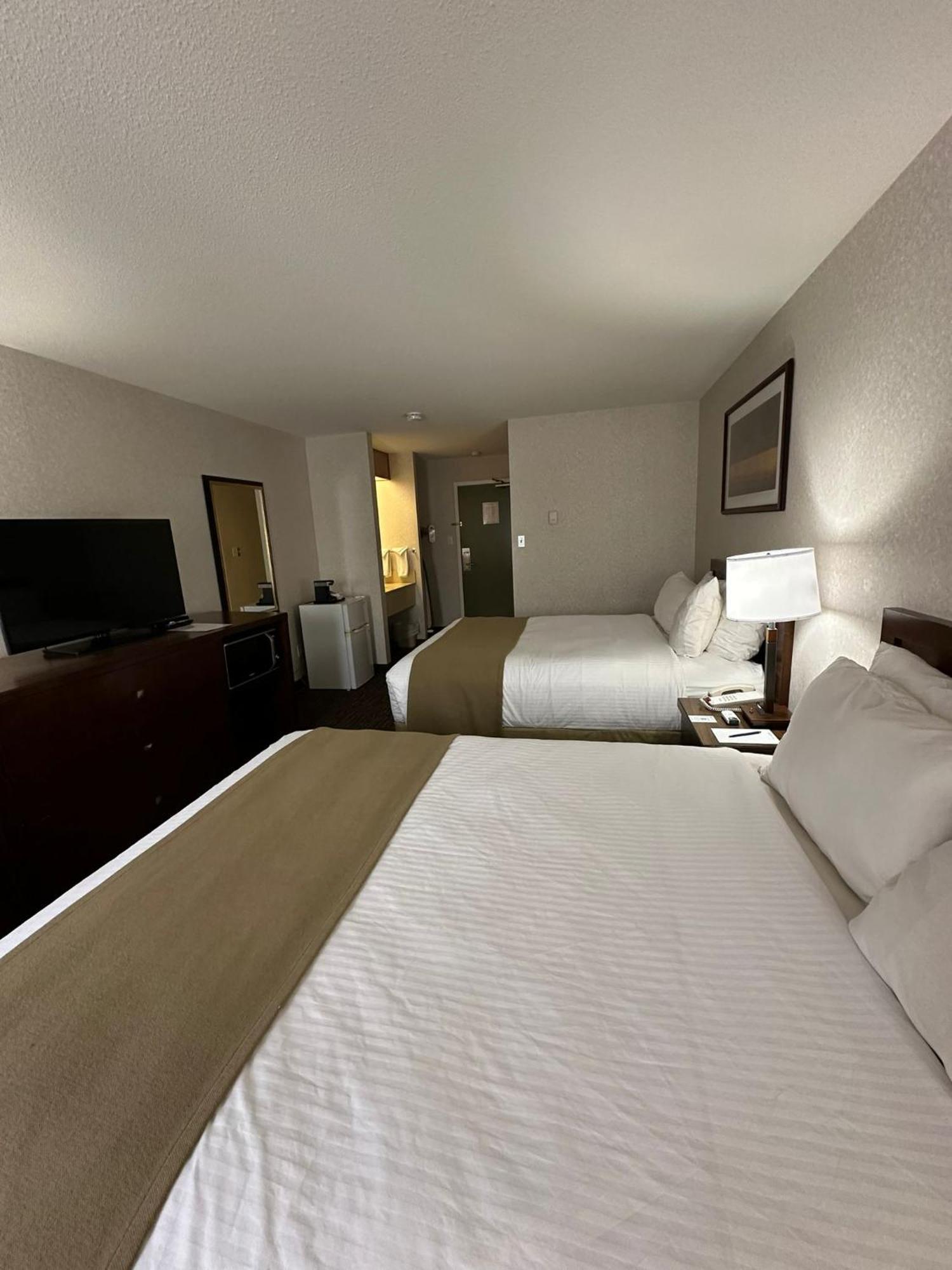 Coast Fort St John Hotel Fort St. John Экстерьер фото