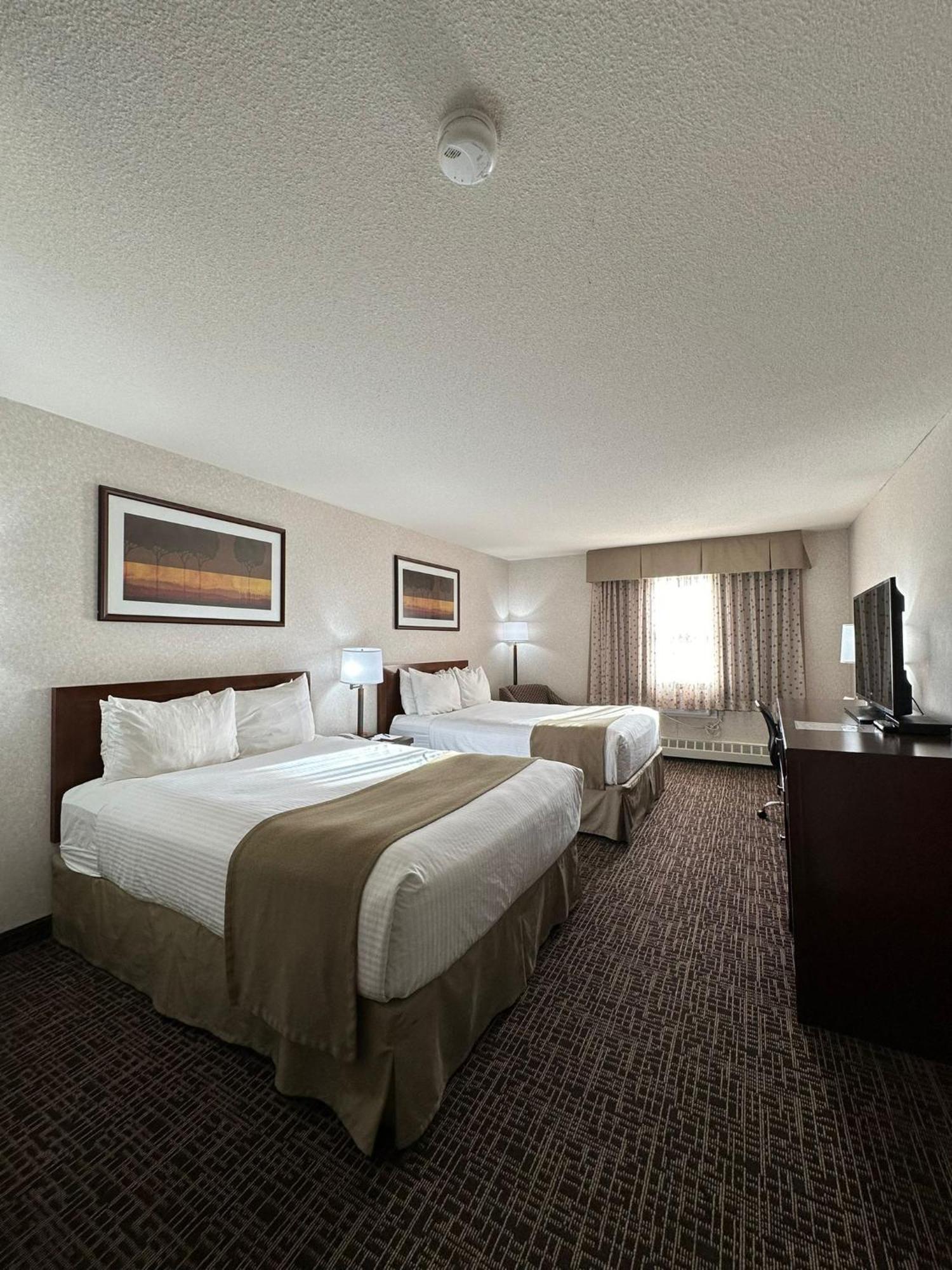 Coast Fort St John Hotel Fort St. John Экстерьер фото