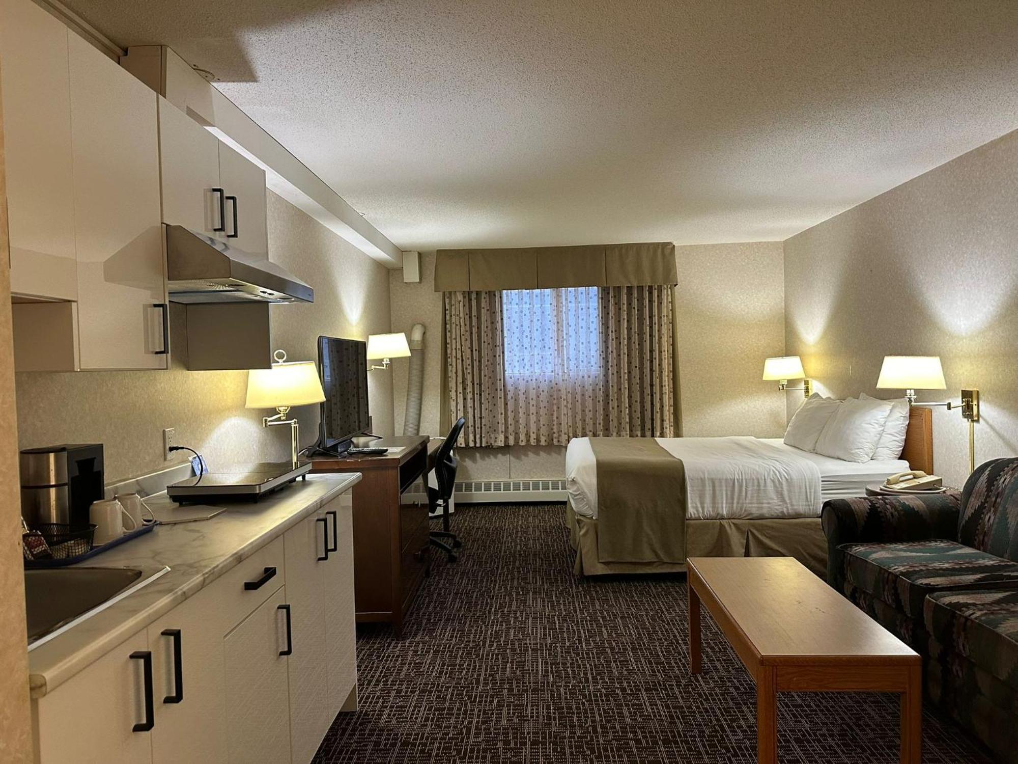 Coast Fort St John Hotel Fort St. John Экстерьер фото